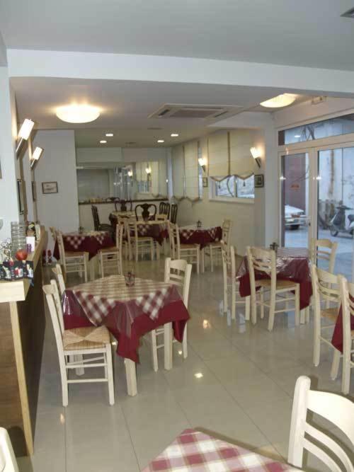 Peridromos Hotel Livadeia Luaran gambar