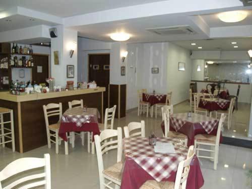 Peridromos Hotel Livadeia Luaran gambar