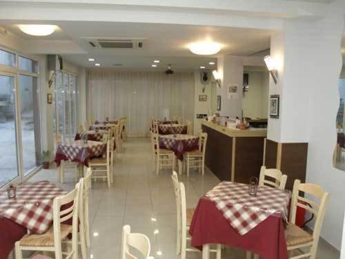 Peridromos Hotel Livadeia Luaran gambar